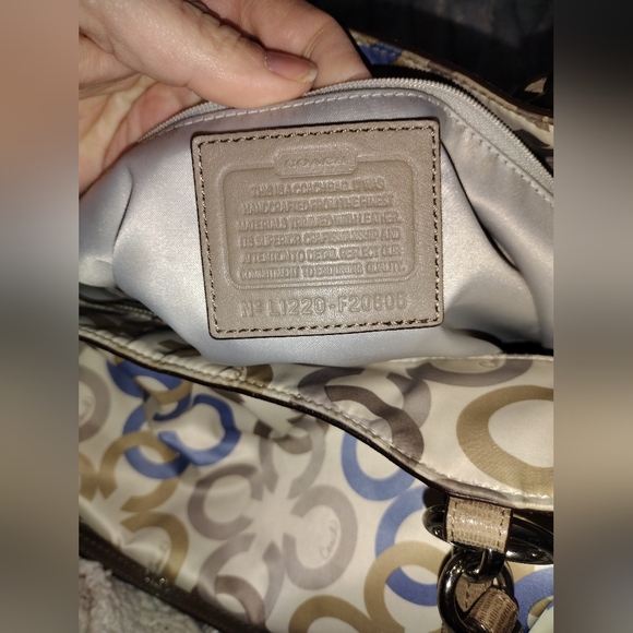 COACH Alexandra Chsin Link Clover Signature C Multicolor Shoulder Bag - Picture 3 of 10